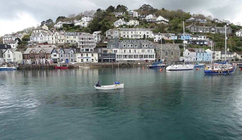Portbyhan Hotel ルー エクステリア 写真