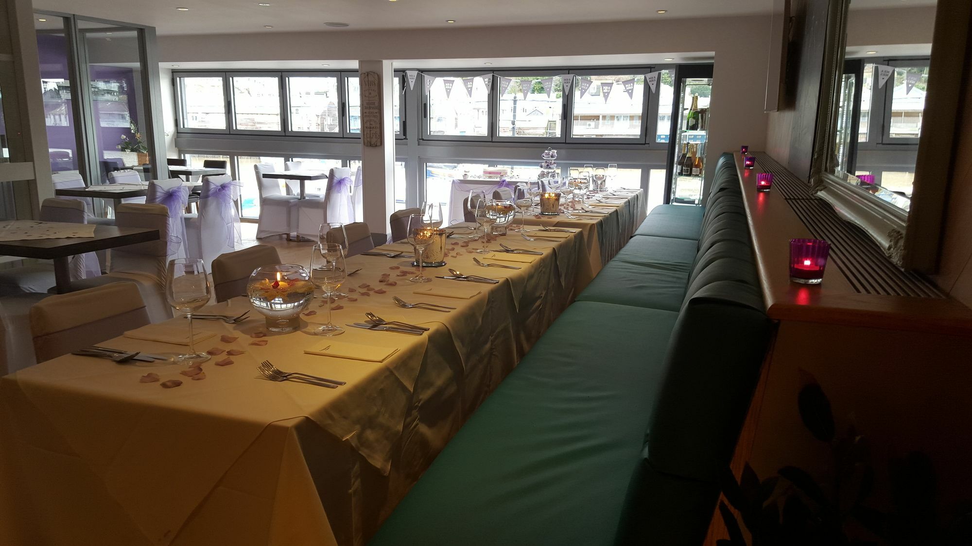Portbyhan Hotel ルー エクステリア 写真