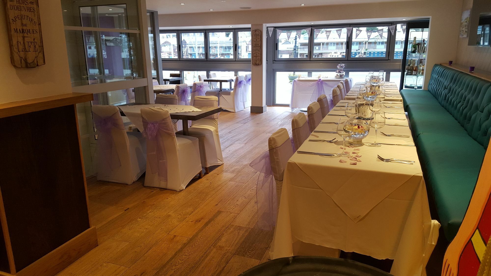 Portbyhan Hotel ルー エクステリア 写真